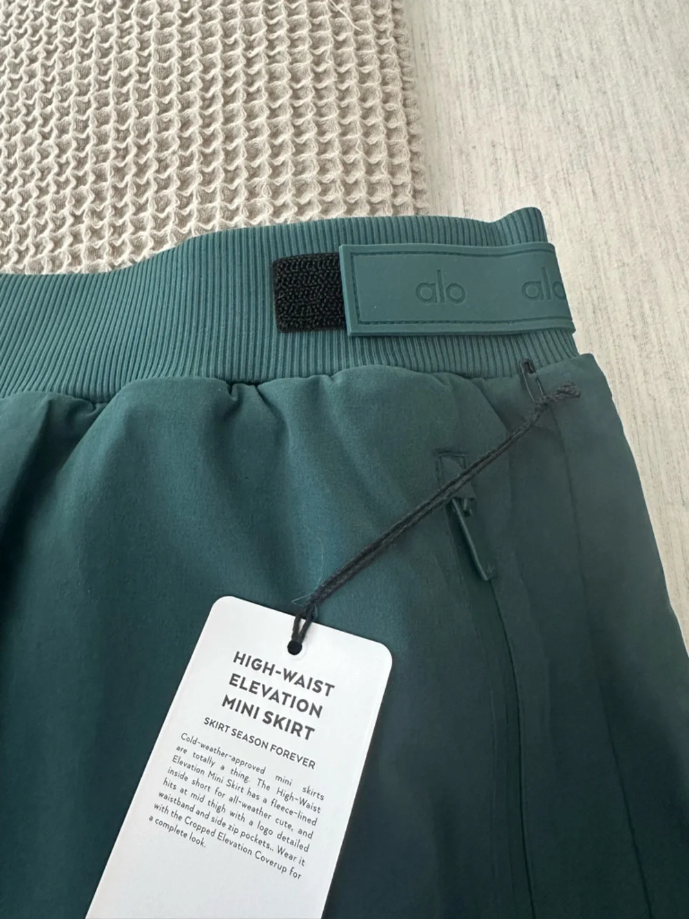NWT: ALO Yoga Women's High Waist Elevation Mini Skirt, Midnight Green, Large